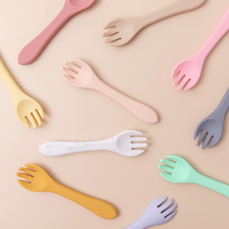 Silicone spoons for the children