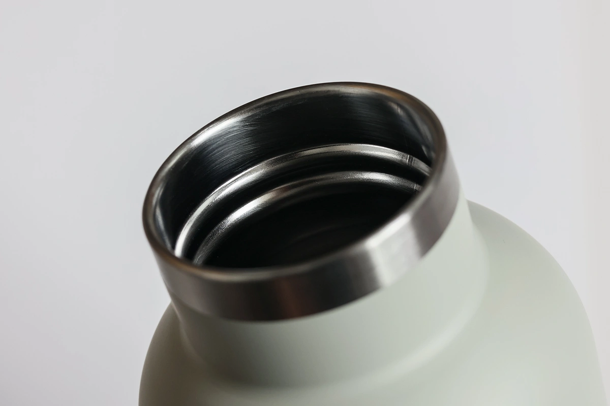 Wide mouth stainless steel insulated bottle opening detail